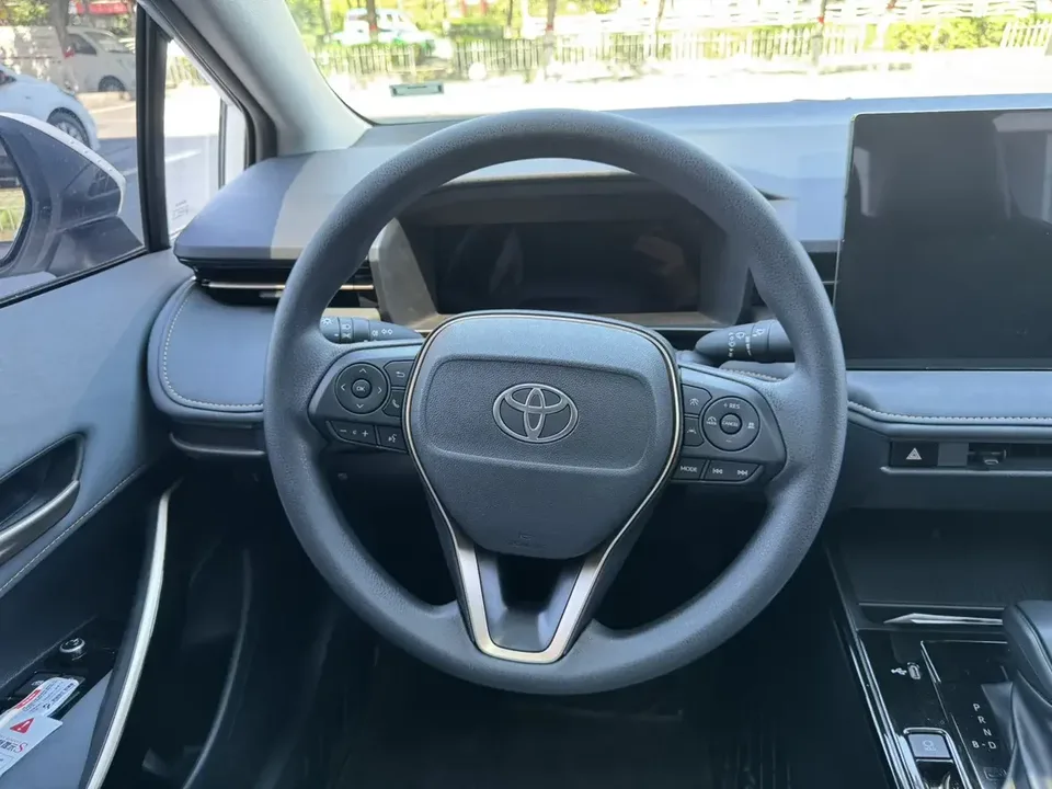 Toyota Corolla Corolla 2026 Intelligent Electric Hybrid Dual Engine 1.8L E-CVT Elite Edition 2026 — миниатюра 4