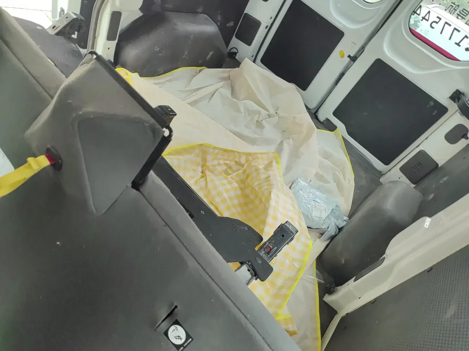 Ford Transit Transit 2019 2.0T diesel multi-purpose commercial vehicle short-axle mid-top 6-seater National VI 2022 — миниатюра 3