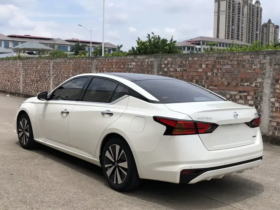 Nissan Altima Sound of nature 2021 2.0L XL Comfort Edition 2022 — thumbnail 4
