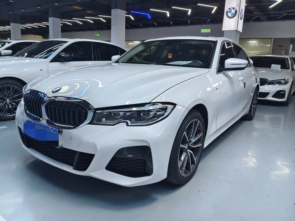BMW 3 Series BMW 3 Series 2022 320Li M Sport Package 2022 — photo 1, buy with delivery to Moscow