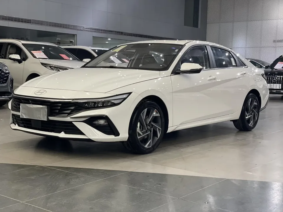 Hyundai Elantra Elantra 2023 1.5L CVT GLX Elite Edition 2026 — фото 1, купить с доставкой в Москву