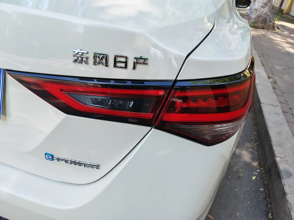 Nissan Sylphy Sylphy 2022 Electric drive version e-POWER Super Intelligent Link PLUS 2022 — thumbnail 3