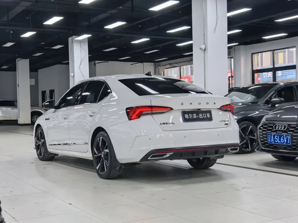 Skoda Octavia Octavia 2022 PRO TSI280 DSG Luxury Edition 2022 — thumbnail 2