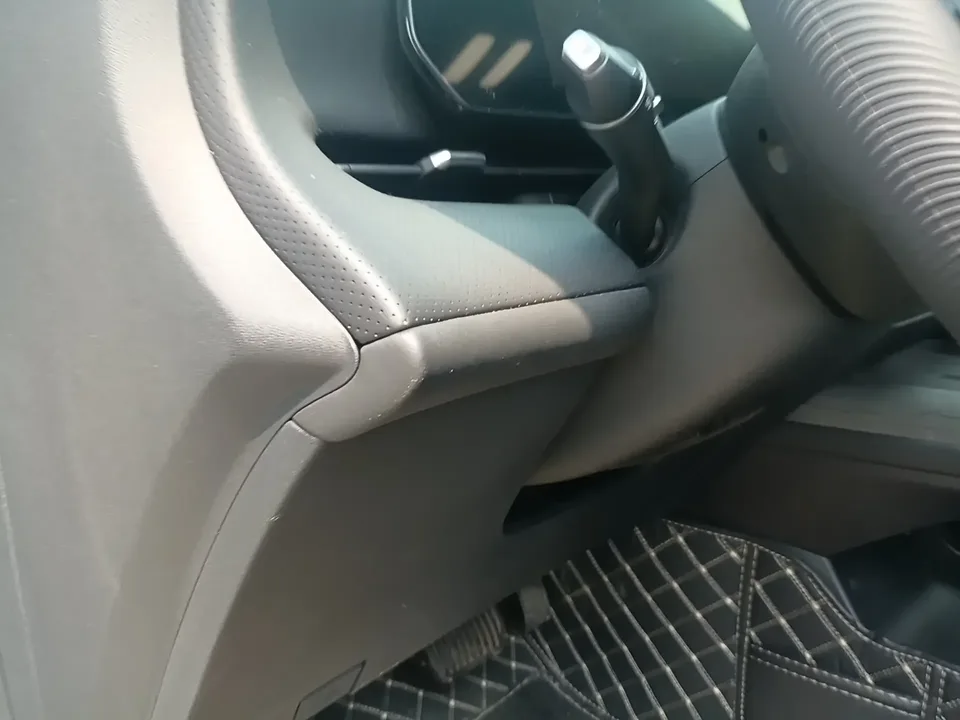 Changan CS75PLUS Changan CS75 PLUS 2025 The fourth generation 1.5T New Blue Whale Smart Premium 2024 — thumbnail 4