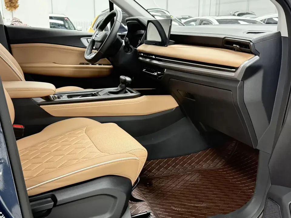 Wuling Jiachen Wuling Jiachen 2022 1.5T CVT Premium Flagship Model 2022 — thumbnail 4