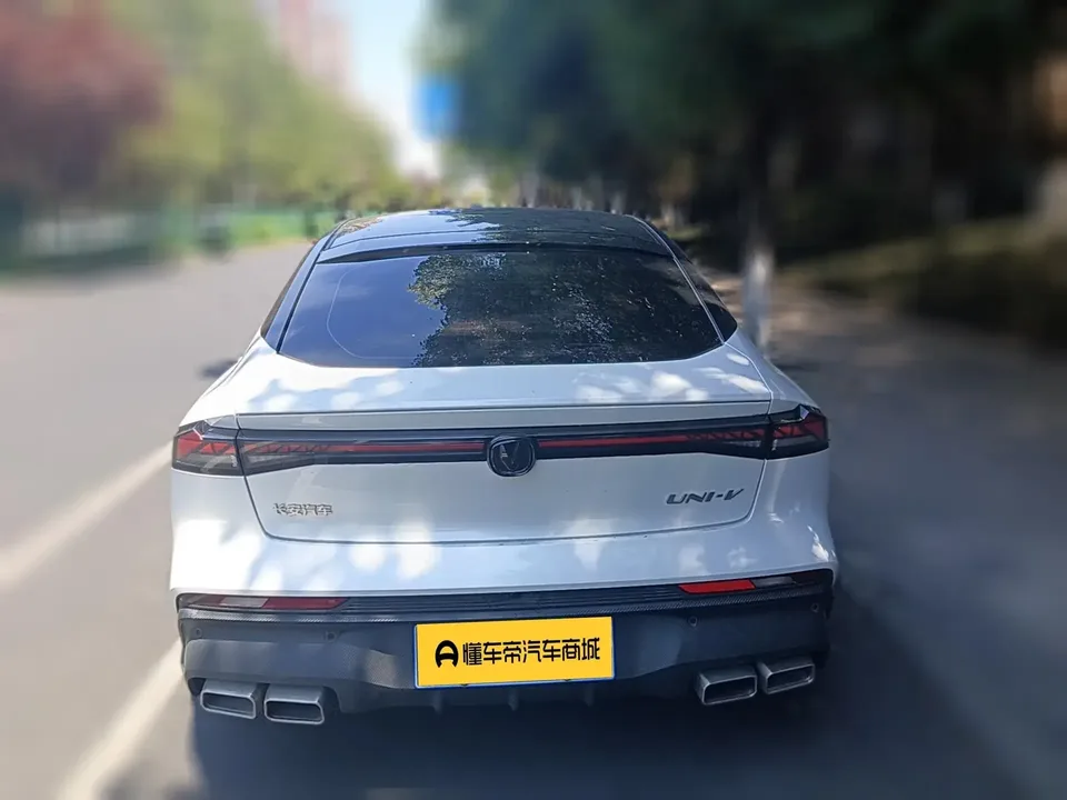 Changan UNI-V Changan UNI-V 2025 1.5T 500Bar Premium Sports 2025 — thumbnail 2