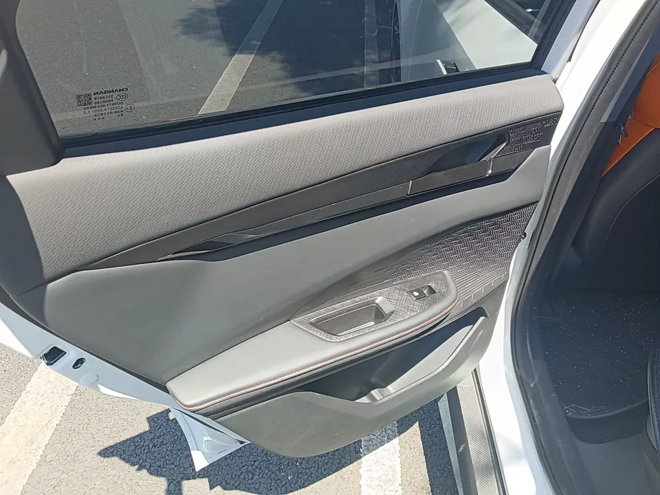 Changan UNI-V Changan UNI-V 2025 1.5T 500Bar Premium Sports 2025 — thumbnail 5