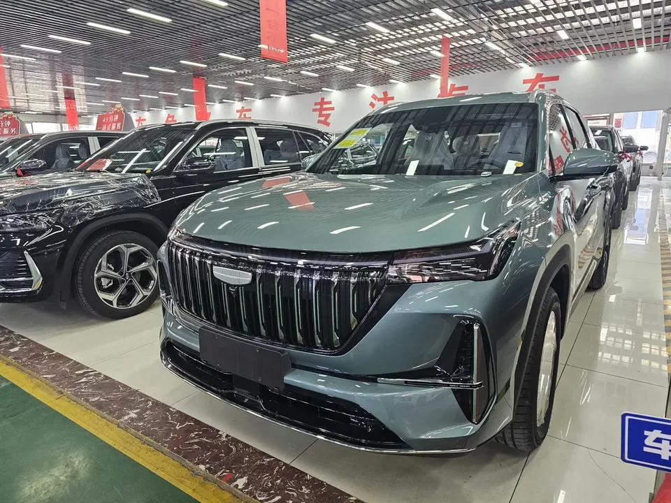Geely Atlas L Boyue L 2025 The fourth generation 1.5TD DCT starts its journey 2026 — photo 1, buy with delivery to Moscow