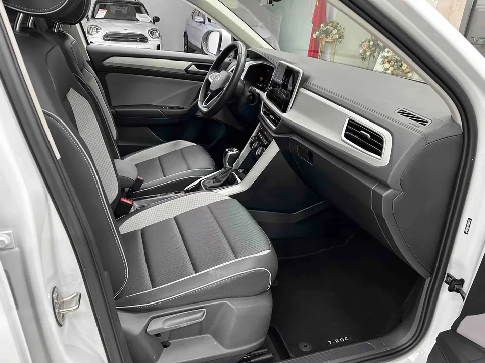 Volkswagen T-Roc TANG 2023 280TSI DSG Time Edition 2024 — миниатюра 4