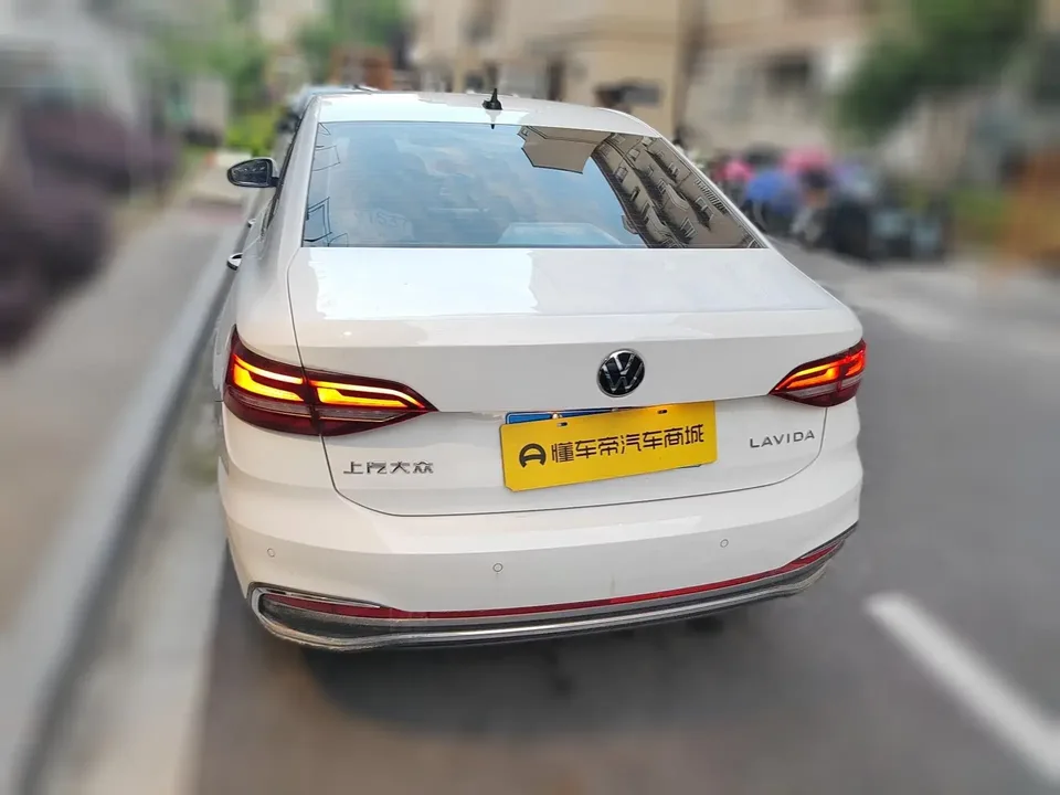 Volkswagen Lavida Lavida 2024 1.5L Automatic 5 Million Edition 2024 — thumbnail 2