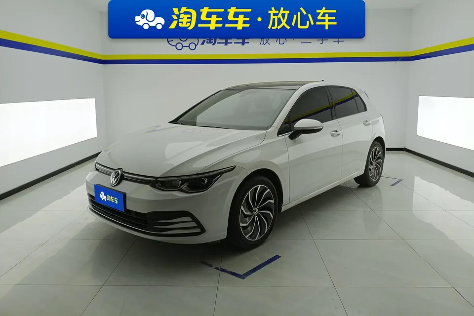 Volkswagen Golf golf 2023 280TSI DSG Pro facelift 2024 — photo 1, buy with delivery to Moscow