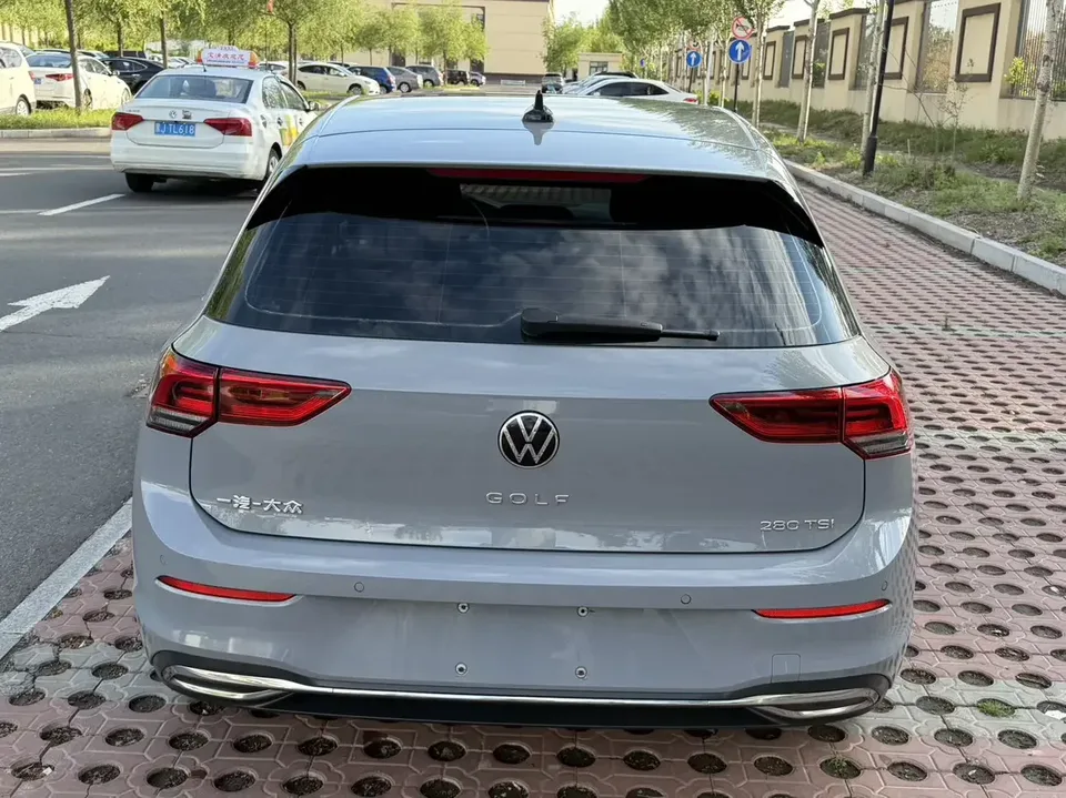 Volkswagen Golf golf 2023 280TSI DSG Pro facelift 2023 — thumbnail 2