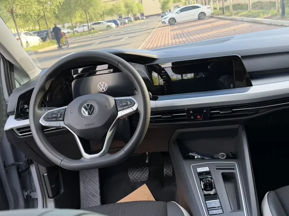 Volkswagen Golf golf 2023 280TSI DSG Pro facelift 2023 — thumbnail 5