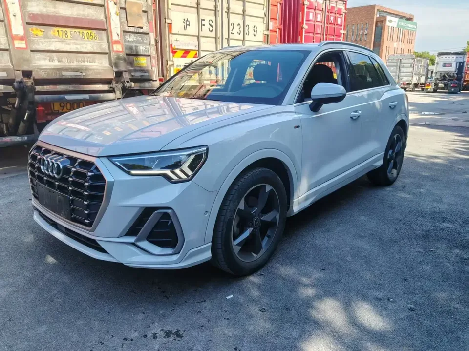 Audi Q3 Audi Q3 2022 35 TFSI Stylish Dynamic 2022 — photo 1, buy with delivery to Moscow