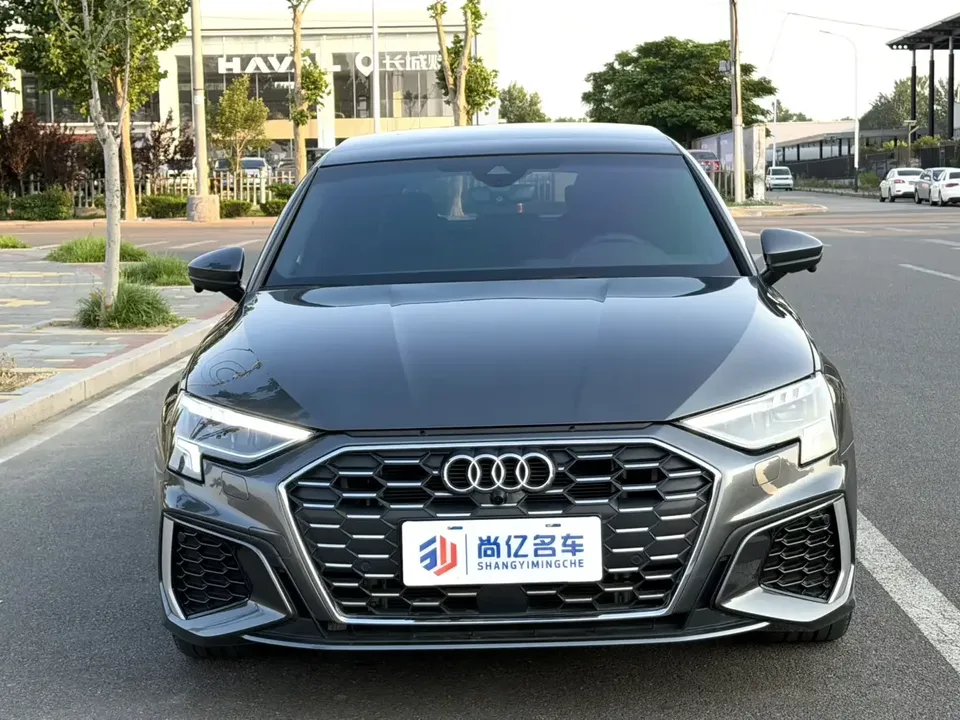 Audi A3 Audi A3 2023 Sportback 35 TFSI Stylish and sporty 2023 — thumbnail 3