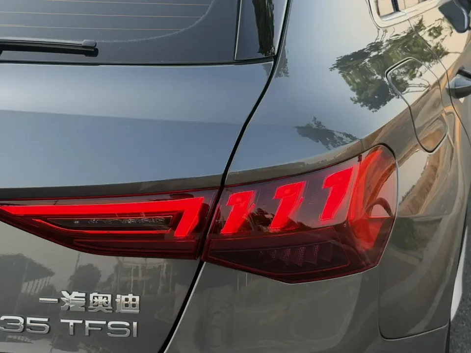 Audi A3 Audi A3 2023 Sportback 35 TFSI Stylish and sporty 2023 — thumbnail 4