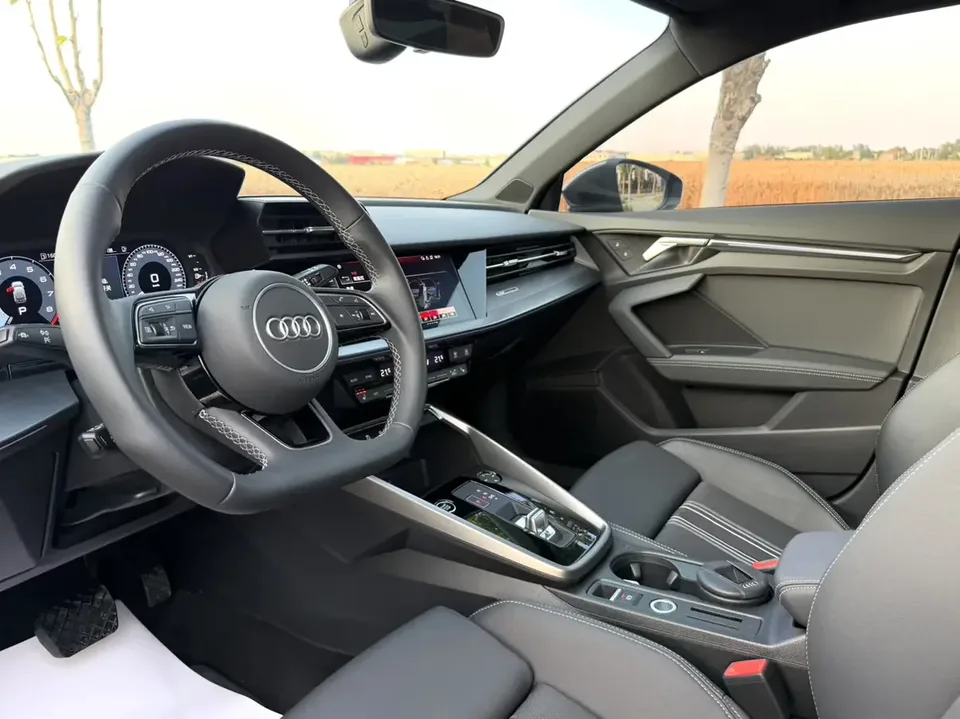 Audi A3 Audi A3 2023 Sportback 35 TFSI Stylish and sporty 2023 — thumbnail 5