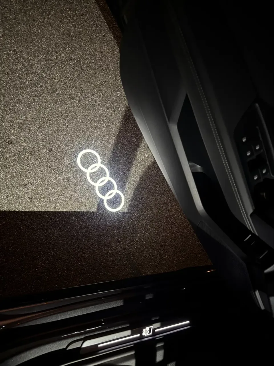 Audi A3 Audi A3 2022 Sportback 35 TFSI Stylish and sporty 2022 — thumbnail 4