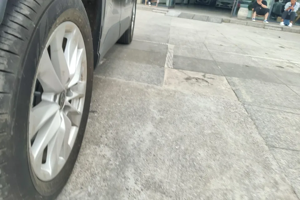 Toyota CorollaCross Corolla Sharp 2023 2.0L CVT Pioneer Edition 2024 — thumbnail 3