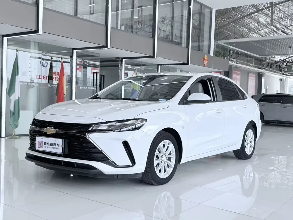 Chevrolet Monza Cruze 2023 1.5L Dual Clutch Enjoy Edition 2023 — photo 1, buy with delivery to Moscow