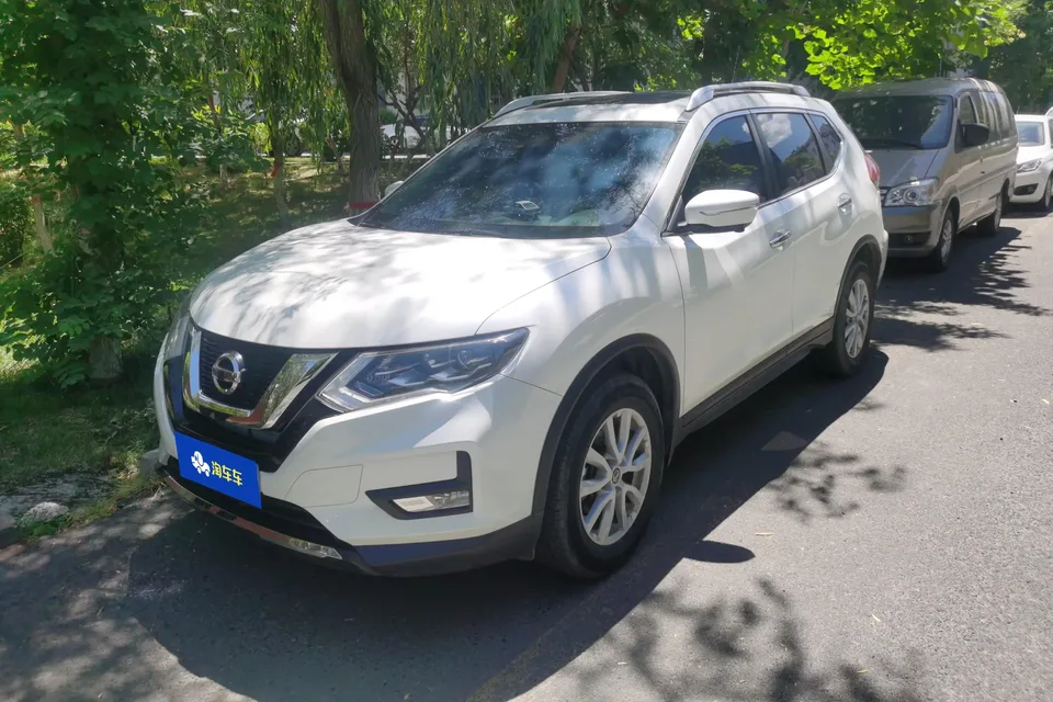 Nissan X-Trail Qijun 2022 2.0L 2WD Smart Link Premium Edition 2023 — photo 1, buy with delivery to Moscow