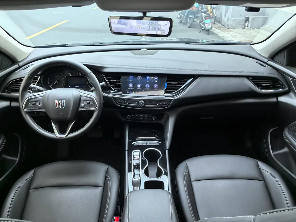 Buick Majesty Majesty 2023 552T Smart 2024 — thumbnail 3