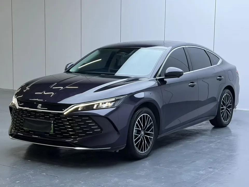 BYD Qin L DM Qin L DM 2024 DM-i 120KM Excellence 2024 — фото 1, купить с доставкой в Москву