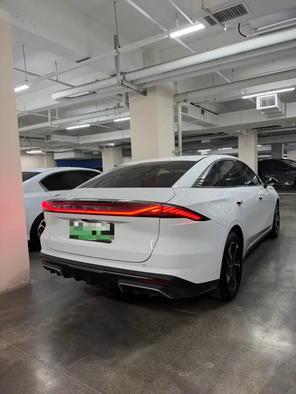 Geely Galaxy L6 Galaxy L6 2023 1.5T DHT 125km Starship 2024 — thumbnail 2