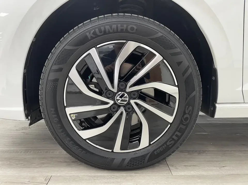 Volkswagen Lavida Lavida 2023 New 1.5L Automatic New Edition 2024 — thumbnail 4