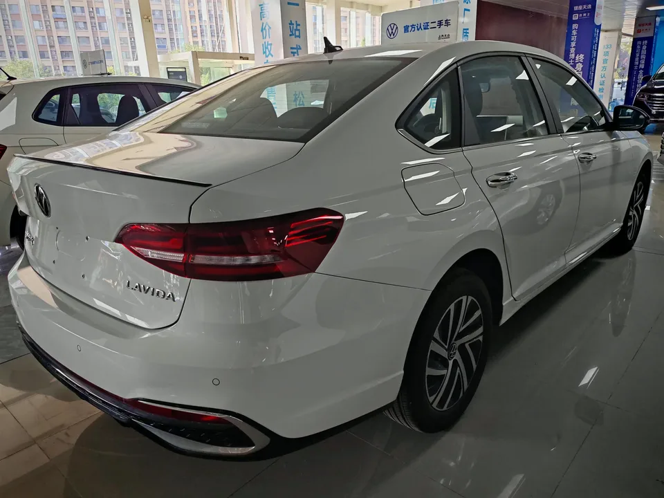 Volkswagen Lavida Lavida 2024 300TSI DSG Full Elegance Edition 2024 — thumbnail 2