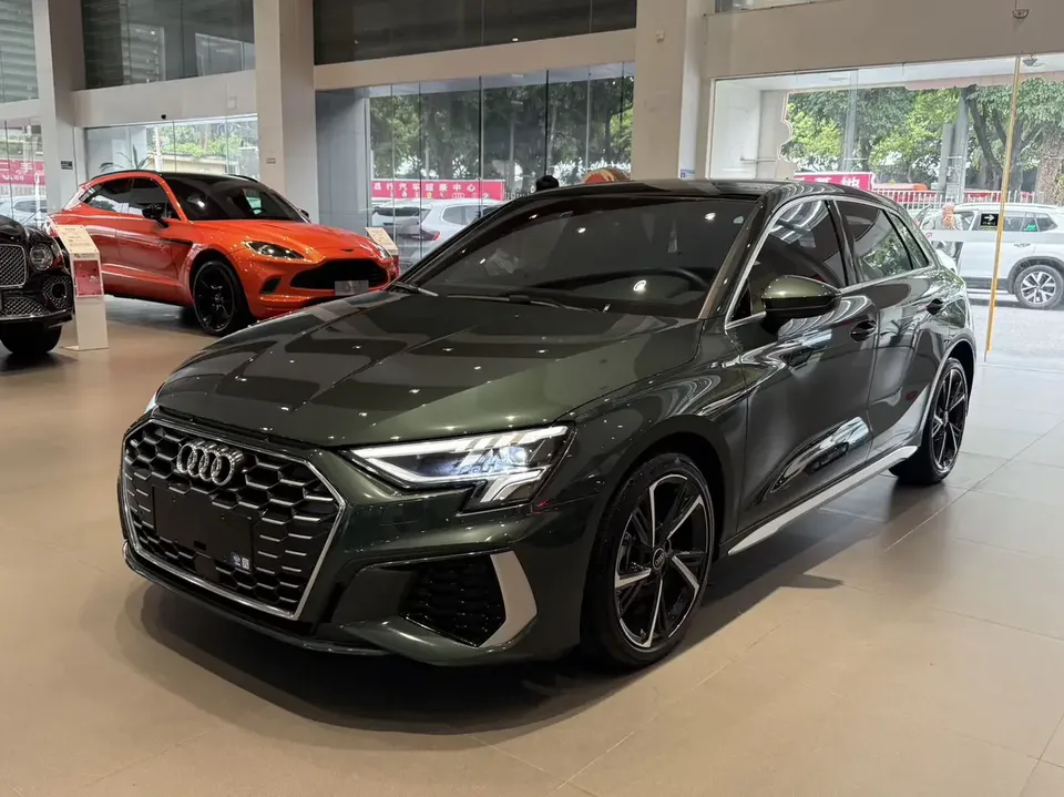 Audi A3 Audi A3 2023 Sportback 35 TFSI Stylish and sporty 2023 — photo 1, buy with delivery to Moscow