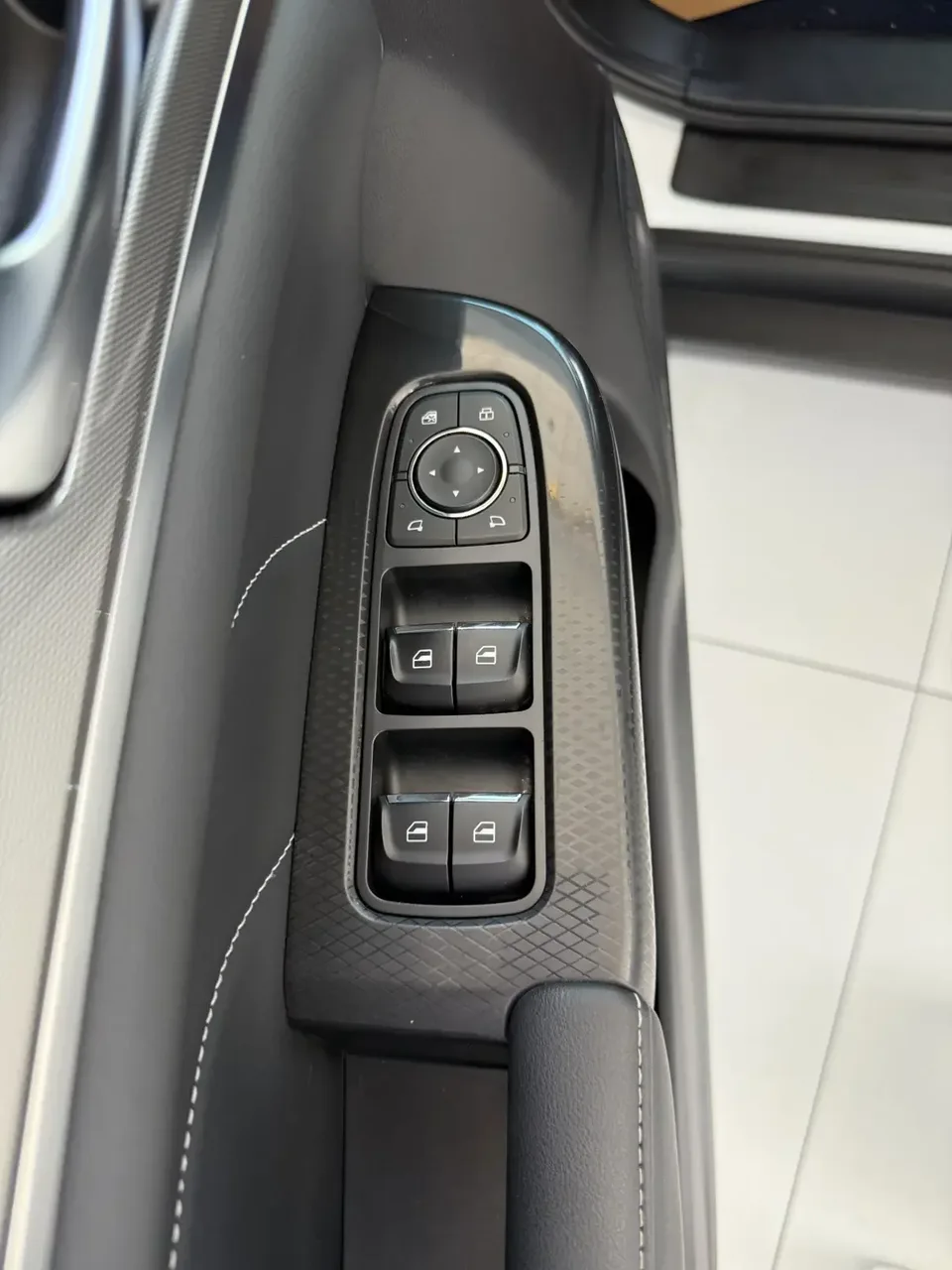 Haval M6 Haval M6 2023 PLUS 1.5T DCT Luxury Intelligent Connection 2023 — thumbnail 4