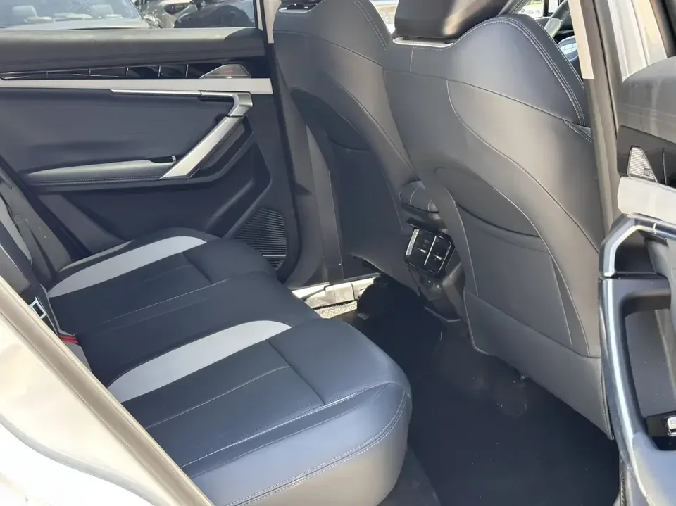 Geely Atlas L Boyue L 2024 1.5TD DCT Ultimate Edition 2024 — thumbnail 3