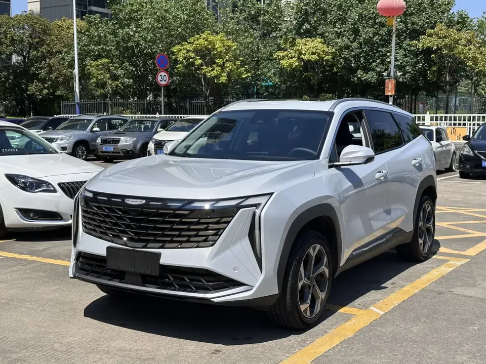 Geely Atlas L Boyue L 2024 1.5TD DCT Ultimate Edition 2024 — photo 1, buy with delivery to Moscow