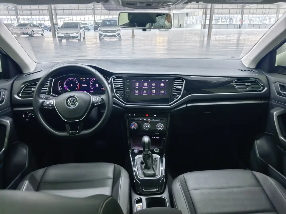 Volkswagen T-Roc TANG 2022 280TSI DSG 2WD Comfort PLUS 2023 — миниатюра 4