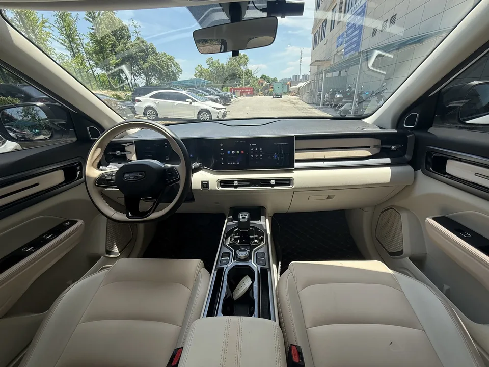 Geely ICON Geely ICON 2023 1.5TD Protagonist Version 2023 — thumbnail 5