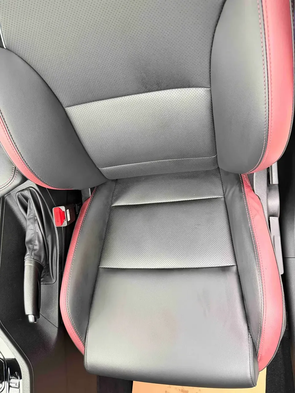 Geely Coolray SX11 Binyue 2021 240T DCT Platinum Edition 2023 — thumbnail 2