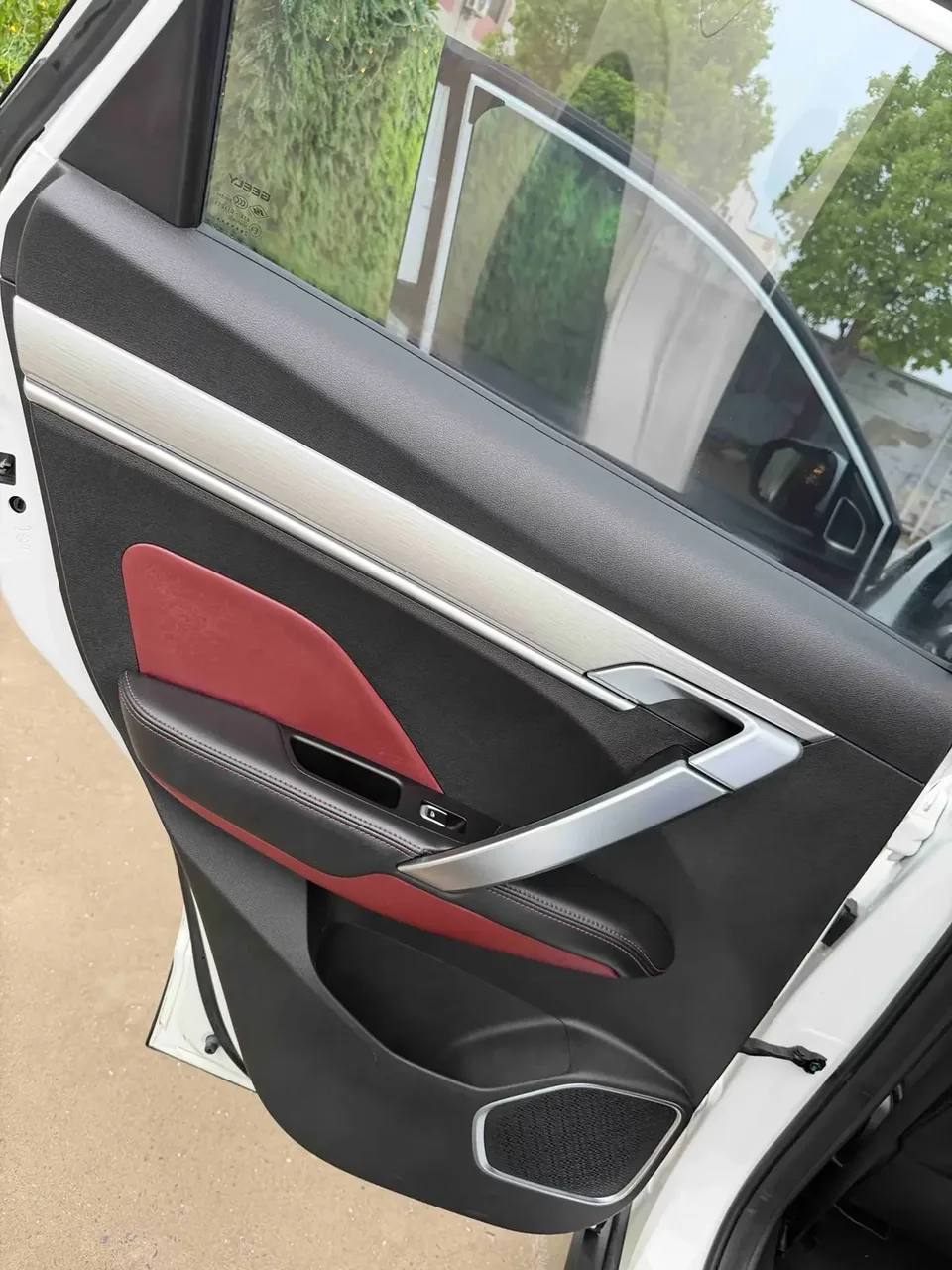 Geely Coolray SX11 Binyue 2021 240T DCT Platinum Edition 2023 — thumbnail 5