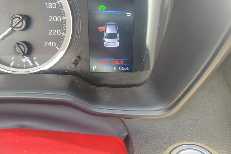 Toyota Corolla Corolla 2021 Dual Engine 1.8L E-CVT Elite Edition 2022 — thumbnail 3