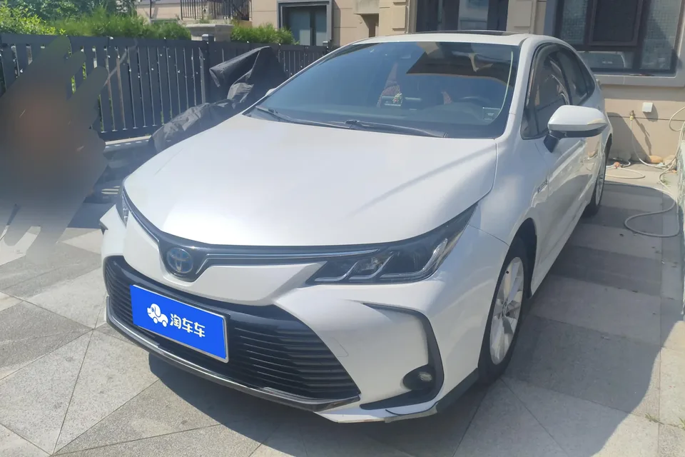 Toyota Corolla Corolla 2021 Dual Engine 1.8L E-CVT Elite Edition 2022 — photo 1, buy with delivery to Moscow