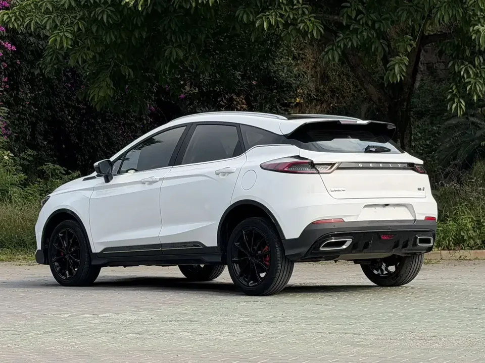 Geely Emgrand S Emgrand S 2021 1.4T CVT Premium 2022 — thumbnail 2