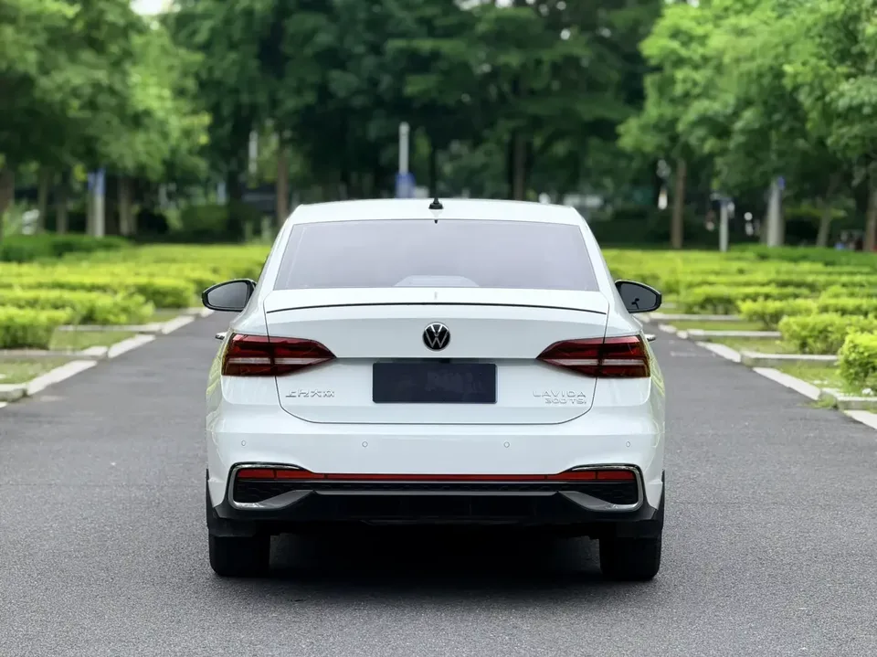 Volkswagen Lavida Lavida 2024 300TSI DSG Starry Sky Leading Edition 2024 — thumbnail 2