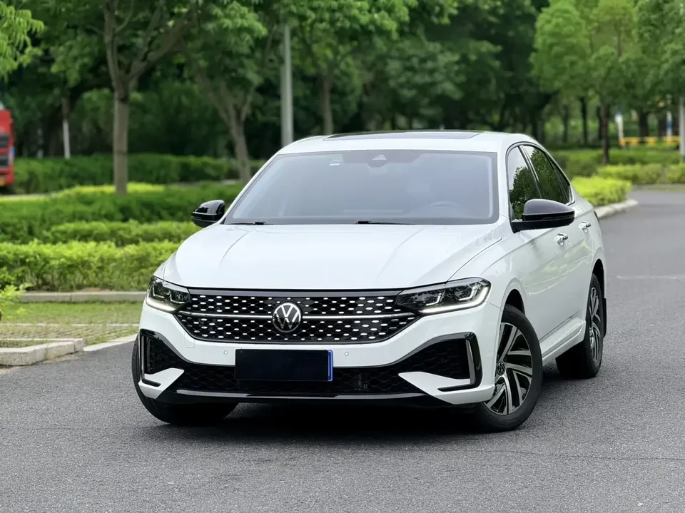 Volkswagen Lavida Lavida 2024 300TSI DSG Starry Sky Leading Edition 2024 — photo 1, buy with delivery to Moscow