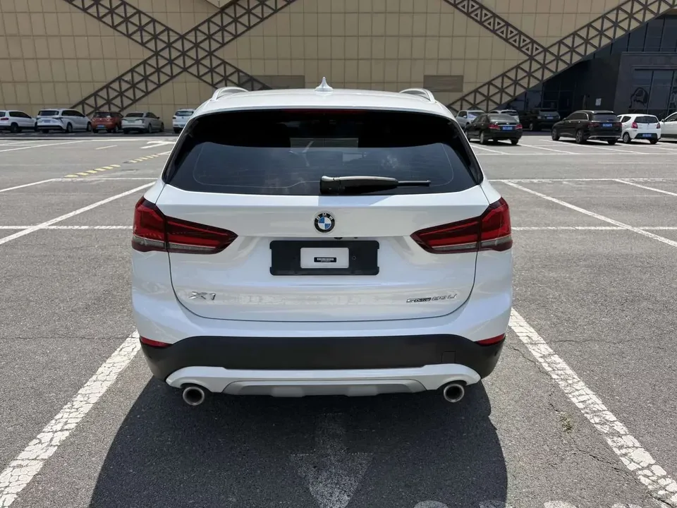 BMW X1 BMW X1 2022 sDrive20Li Fashion 2022 — thumbnail 2