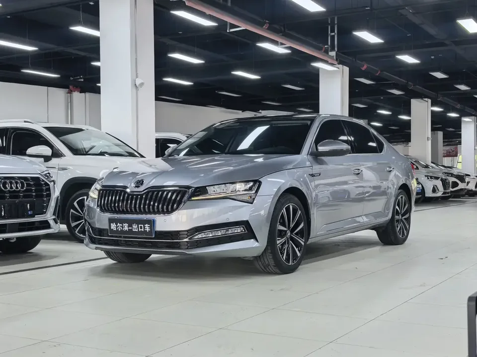 Skoda Superb Speedy 2023 Modified TSI280 DSG Premium Edition 2023 — photo 1, buy with delivery to Moscow
