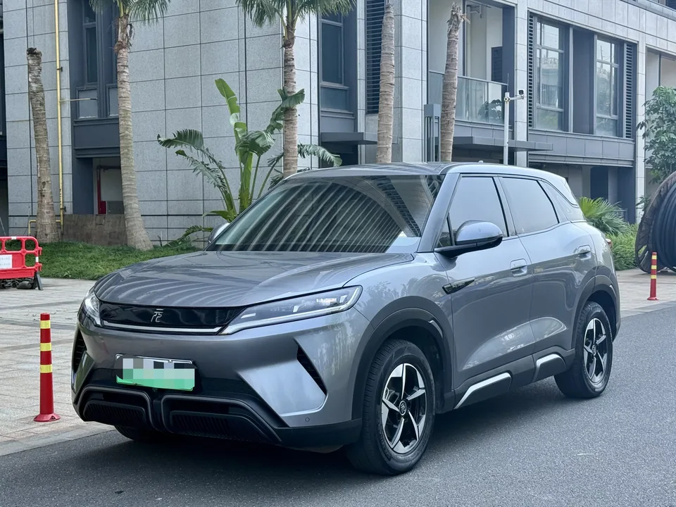 BYD Yuan Up Yuan UP 2024 401KM Leading Type 2024 — фото 1, купить с доставкой в Москву