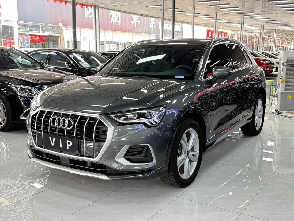 Audi Q3 Audi Q3 2022 35 TFSI Stylish Dynamic 2023 — photo 1, buy with delivery to Moscow