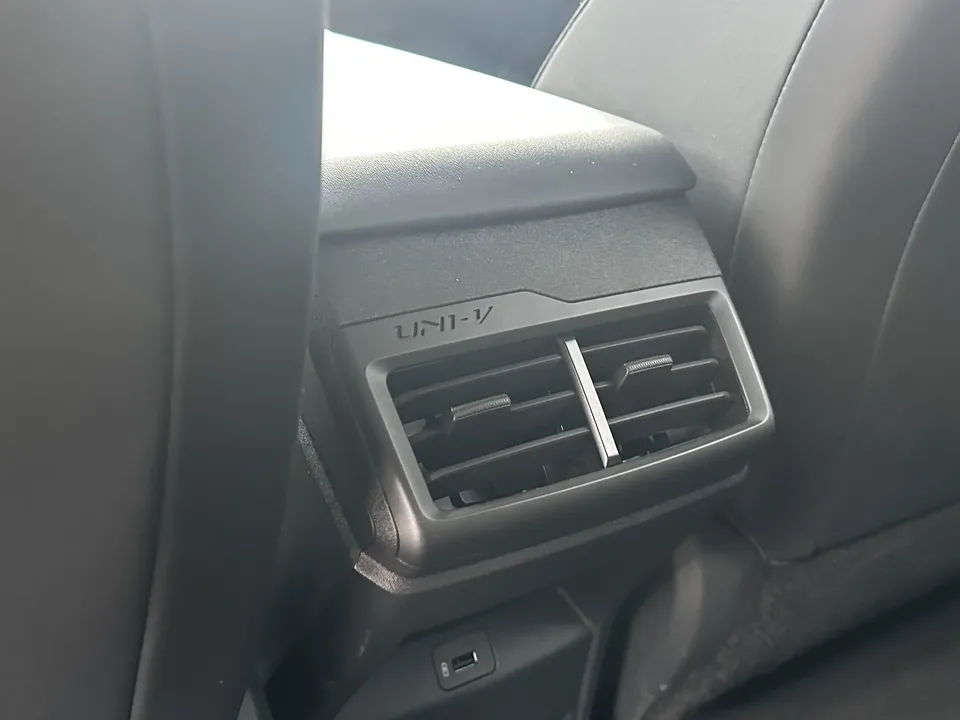 Changan UNI-V Changan UNI-V 2024 1.5T Premium 2025 — thumbnail 4