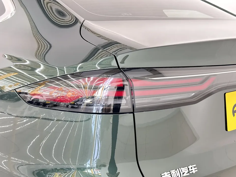 Geely Emgrand emgrand 2026 5th Generation 1.5T DCT Flagship Model 2026 — thumbnail 4