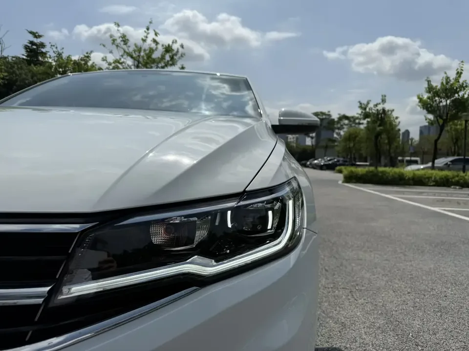 Volkswagen Bora Bora 2021 1.5L Automatic Fashion Smart Edition 2022 — thumbnail 4